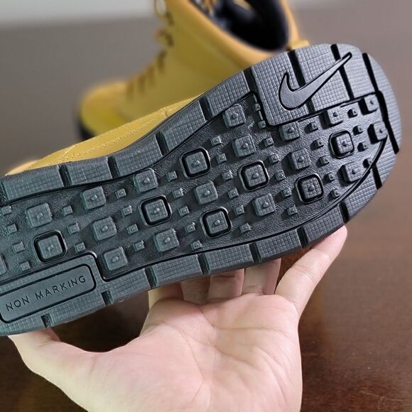 Nike ACG Woodside 2 Duck Hiking Waterproof Boots Wheat Black Size 7Y 7 New - Picture 14 of 14